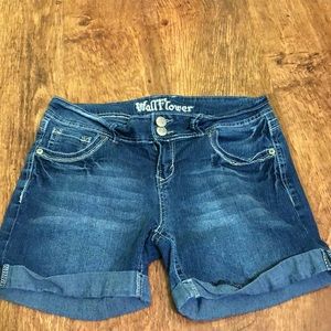 Wallflower shorts